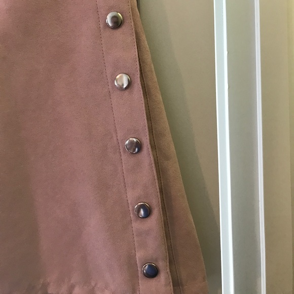 H&M Pink Suede Skirt - Picture 4 of 6